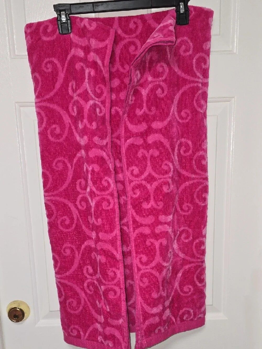 Disney Princess Pink Beach Towel Size 34in x 63in